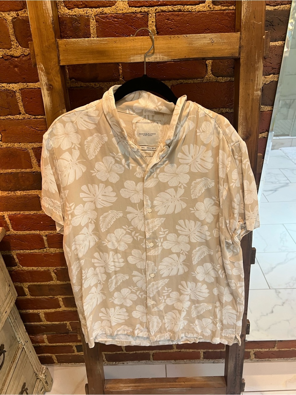 Hawaiian Tee